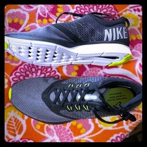 Nike zoom strike blackgrayvolt